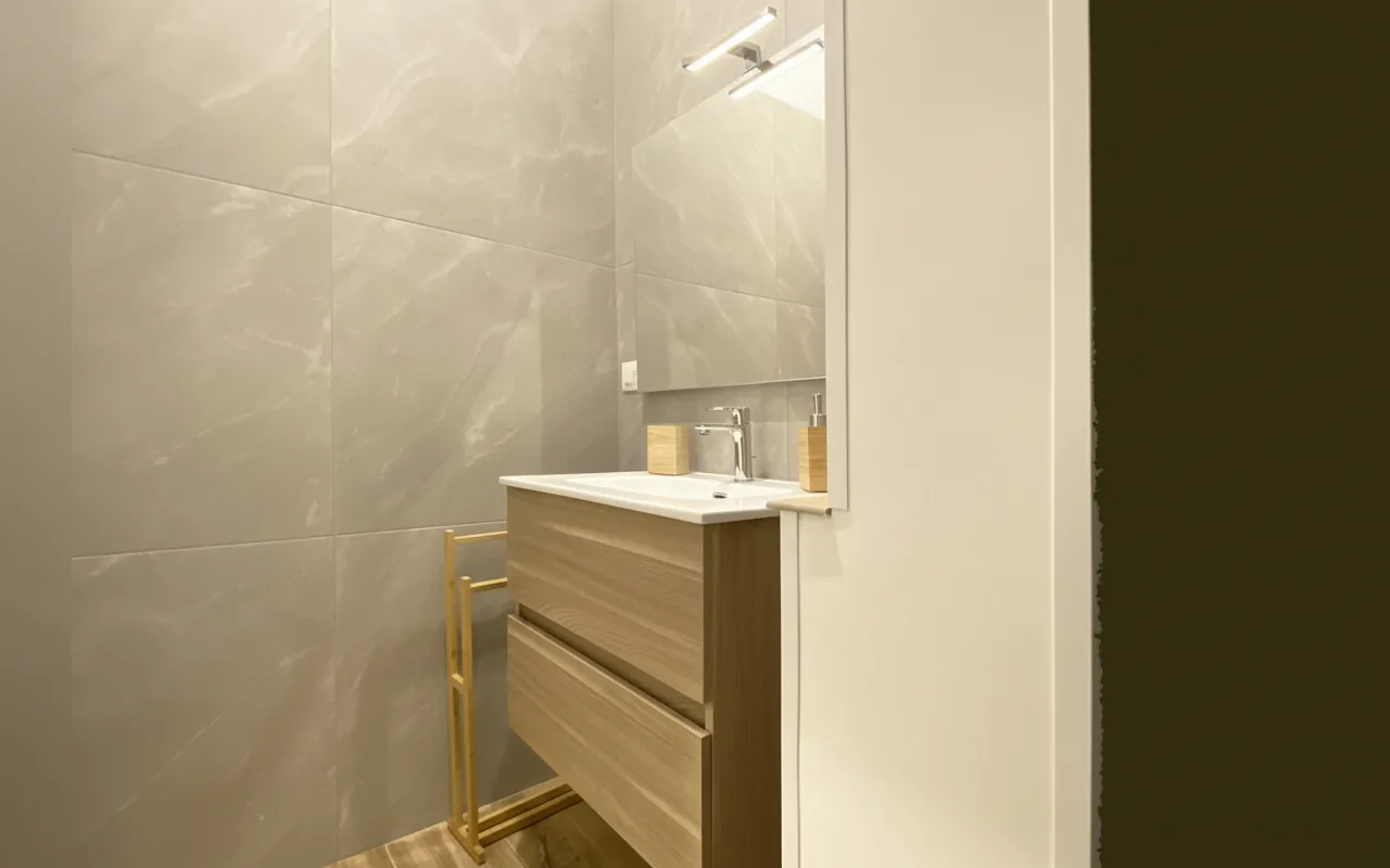 Camera con bagno privato — Sami B&B, Taranto (Puglia) (foto 34)