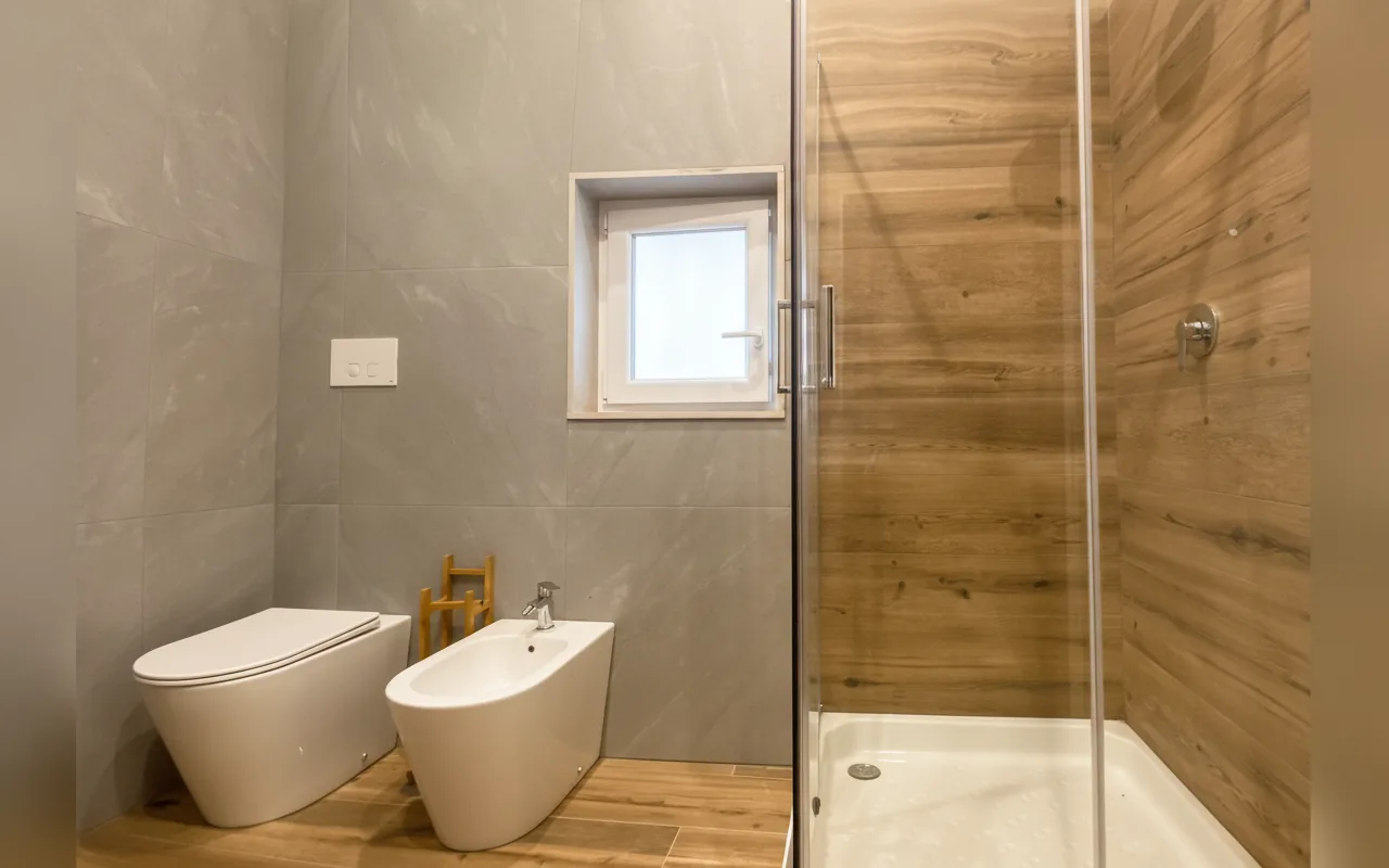 Camera con bagno privato — Sami B&B, Taranto (Puglia) (foto 36)